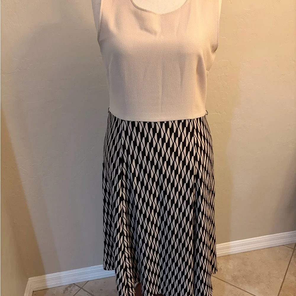 Danny & Nicole Black and Beige Dress/Jacket Set - Picture 4 of 6